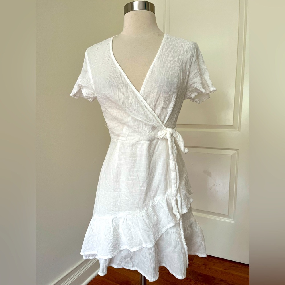 Princess Polly dress Sz 6 White Wrap Dress